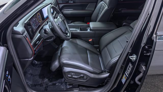 Photo of 2025 Phantom Black Hyundai SANTA FE