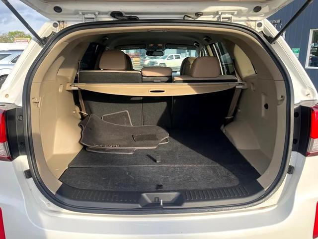 Photo of 2014 Snow White Pearl Kia Sorento