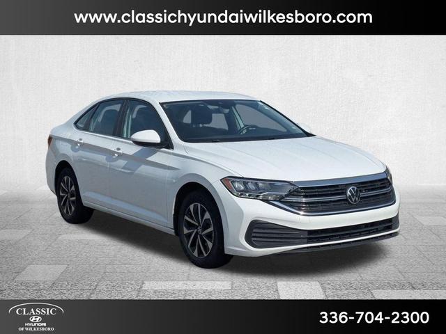 Photo of 2024 Pure White Volkswagen Jetta