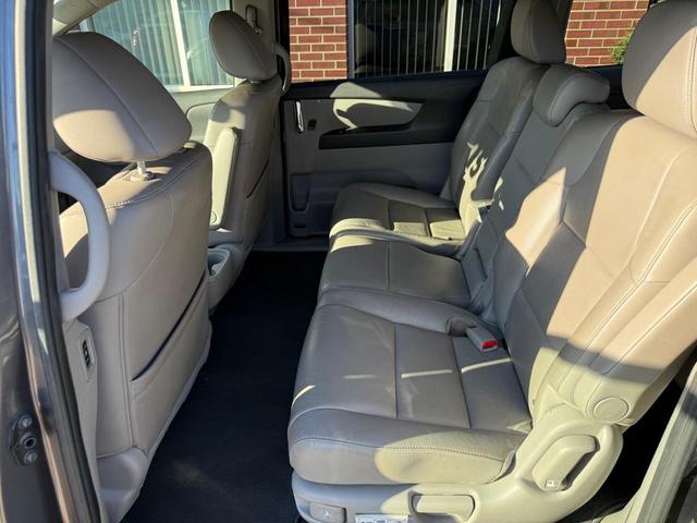 Photo of 2014 GREY Honda Odyssey