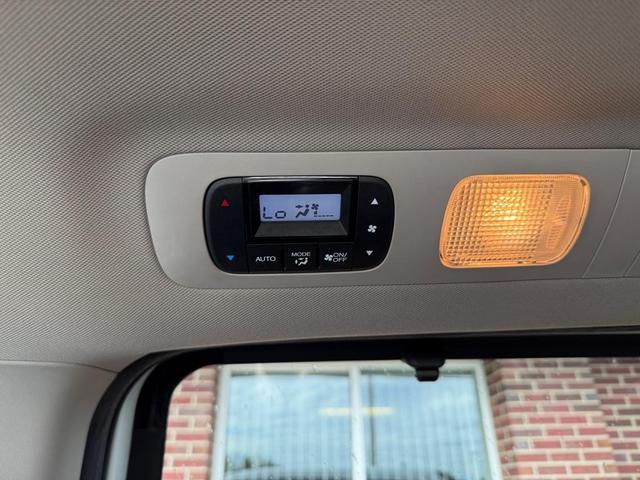 Photo of 2015 WHITE Honda Odyssey