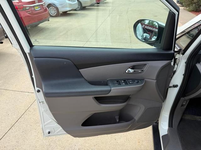 Photo of 2015 WHITE Honda Odyssey