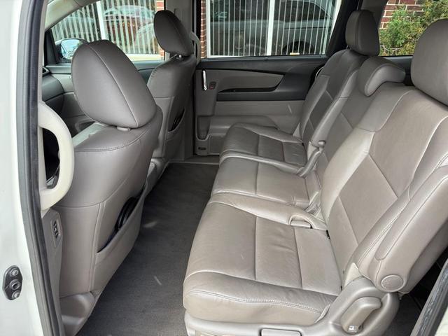 Photo of 2015 WHITE Honda Odyssey