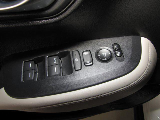 Photo of 2023 Platinum White Pearl Honda HR-V