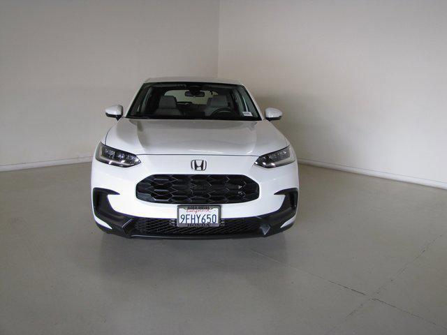 Photo of 2023 Platinum White Pearl Honda HR-V