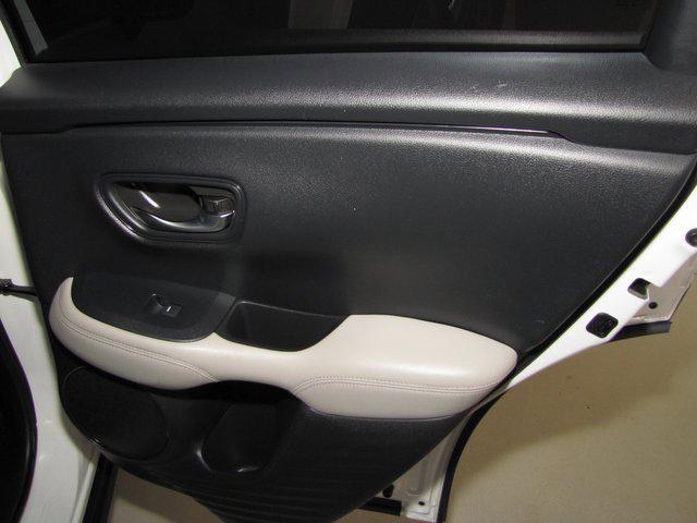 Photo of 2023 Platinum White Pearl Honda HR-V