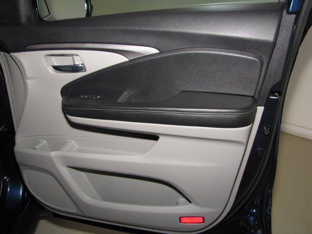 Photo of 2022 Blue Honda Ridgeline