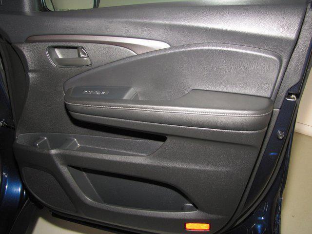Photo of 2023 Blue Honda Passport