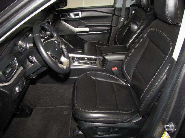 Photo of 2021 Gray Ford Explorer