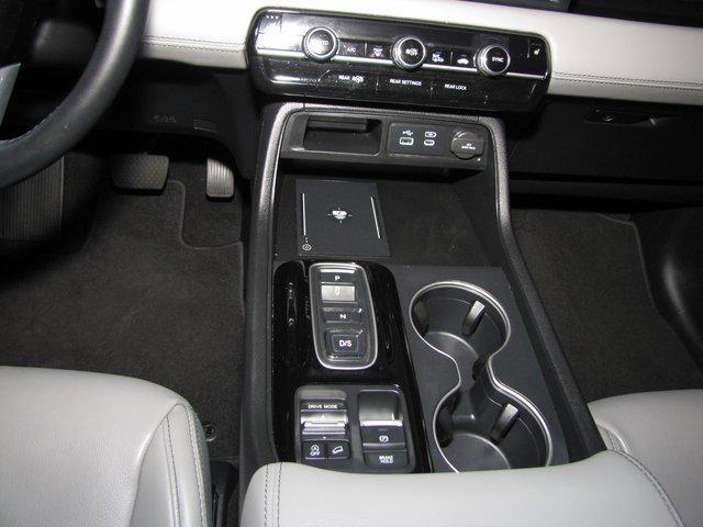 Photo of 2025 Silver Honda Pilot