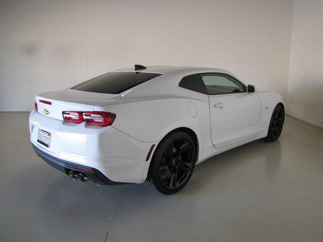 Photo of 2022 White Chevrolet Camaro
