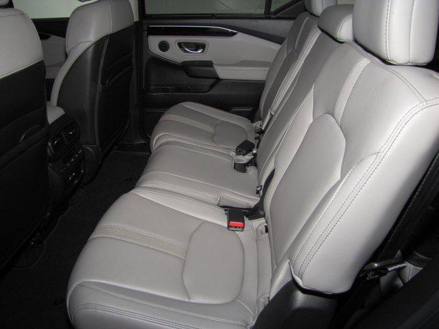 Photo of 2024 Blue Honda Pilot