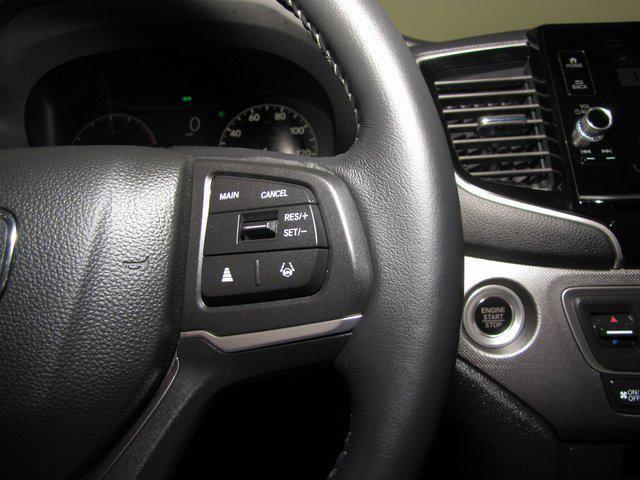 Photo of 2025 White Honda Ridgeline