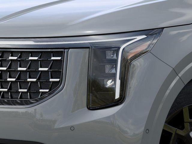 Photo of 2026 Ceramic White Kia Carnival