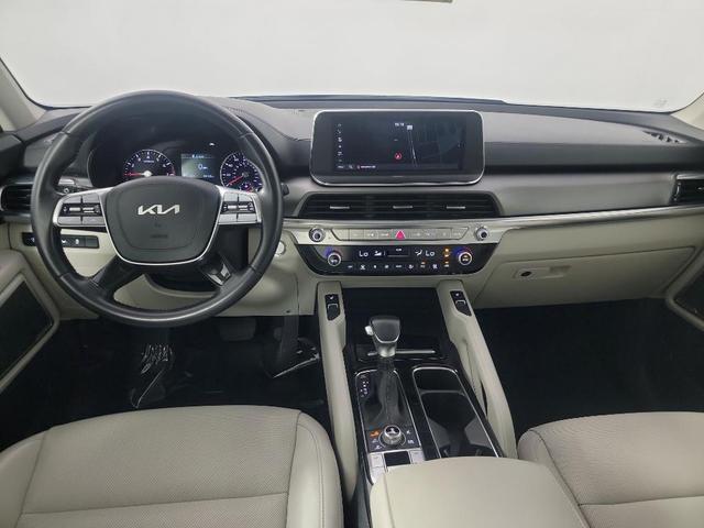 Photo of 2022 Gray Kia Telluride