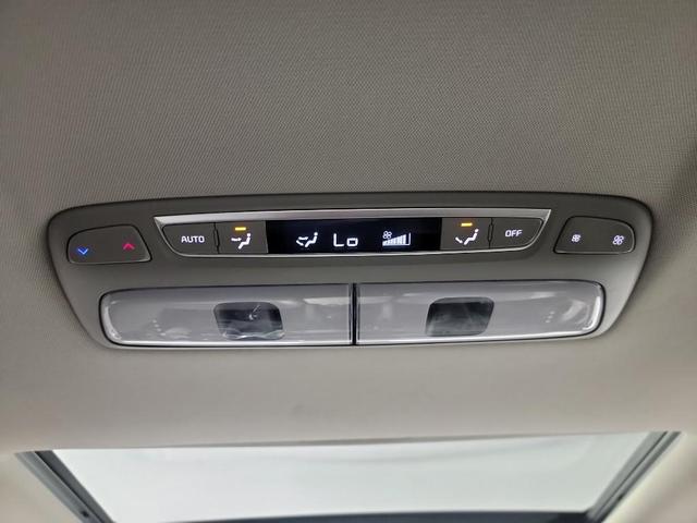 Photo of 2022 Gray Kia Telluride