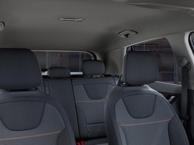Photo of 2025 Snow White Pearl Kia Niro