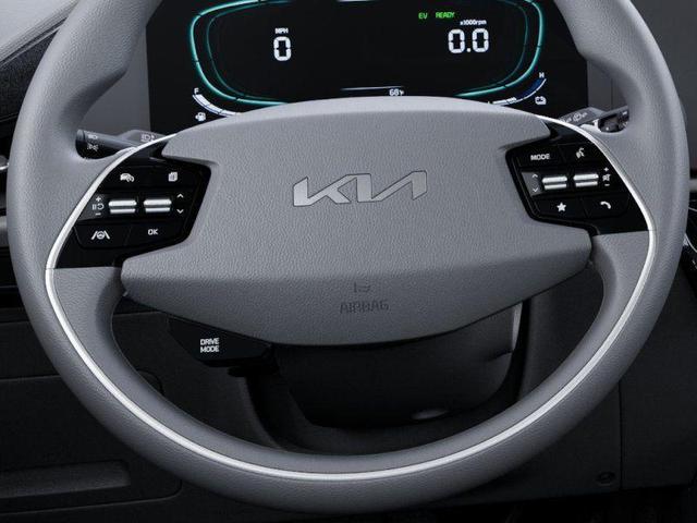 Photo of 2025 Snow White Pearl Kia Niro