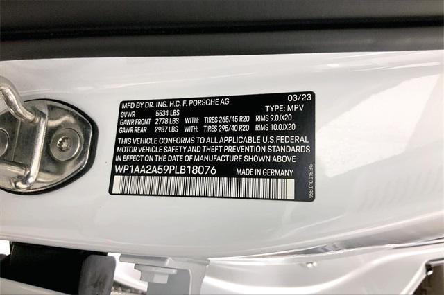 Photo of 2023 White Porsche Macan