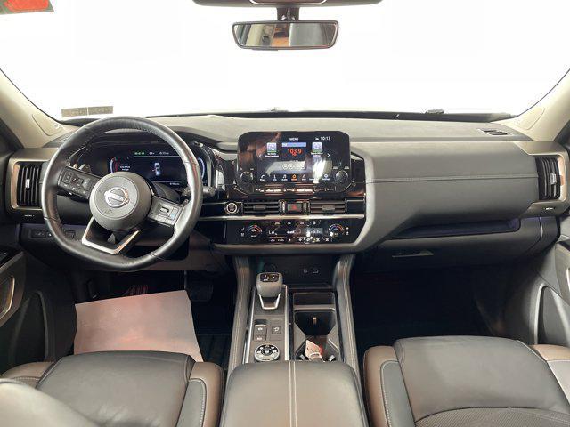 Photo of 2024 Obsidian Green Pearl Nissan Pathfinder