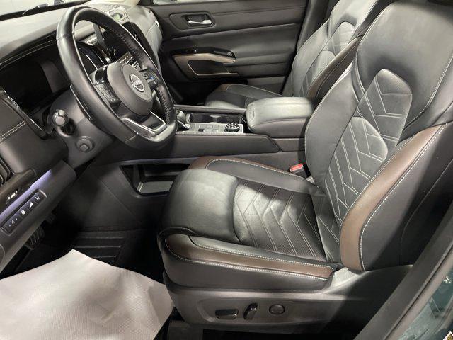Photo of 2024 Obsidian Green Pearl Nissan Pathfinder