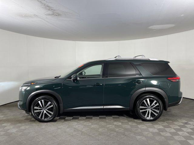 Photo of 2024 Obsidian Green Pearl Nissan Pathfinder
