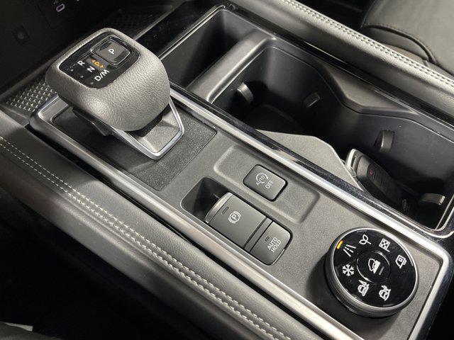 Photo of 2024 Obsidian Green Pearl Nissan Pathfinder