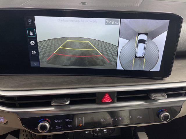Photo of 2025 Road Rider Brown Kia Sorento