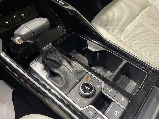 Photo of 2025 Road Rider Brown Kia Sorento