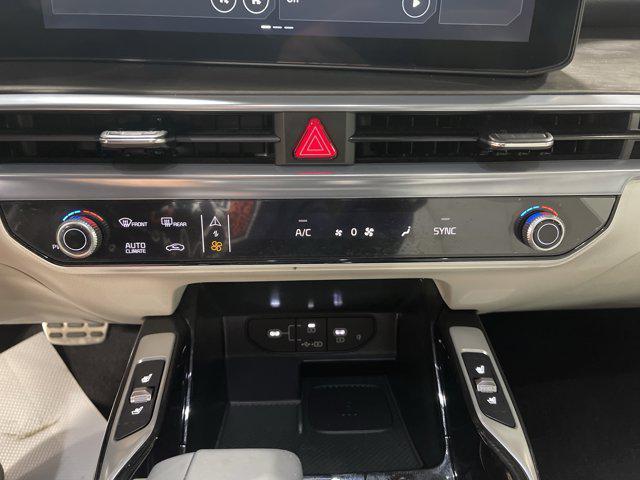 Photo of 2025 Road Rider Brown Kia Sorento