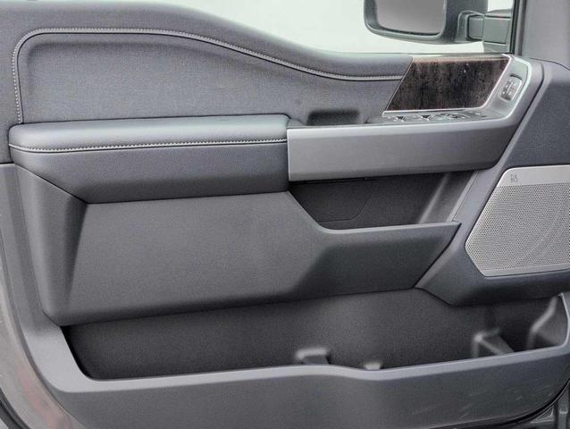 Photo of 2025 White Ford F-250