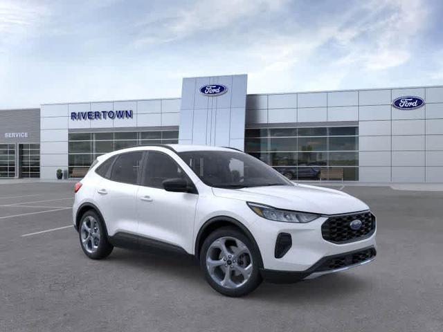 Photo of 2026 Star White Metallic Tri-Coat Ford Escape