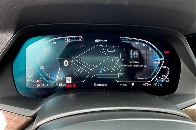 Photo of 2023 Mineral White Metallic BMW X5 PHEV