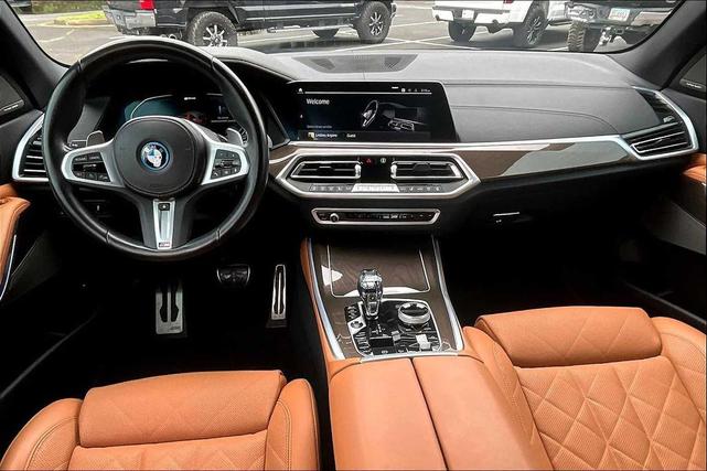Photo of 2023 Mineral White Metallic BMW X5 PHEV