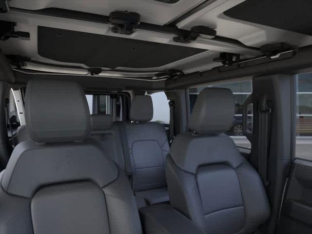 Photo of 2025 Oxford White Ford Bronco