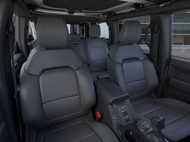 Photo of 2025 Oxford White Ford Bronco