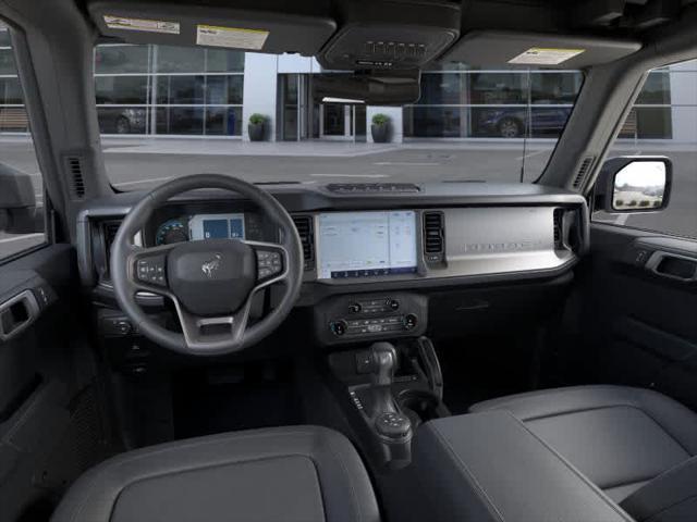 Photo of 2025 Oxford White Ford Bronco