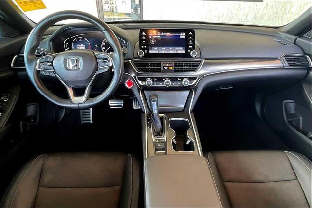 Photo of 2022 Lunar Silver Metallic Honda Accord