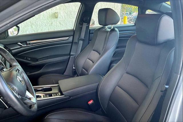 Photo of 2022 Lunar Silver Metallic Honda Accord