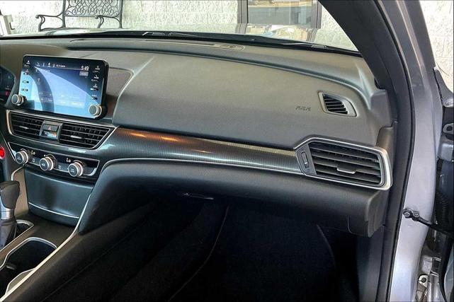 Photo of 2022 Lunar Silver Metallic Honda Accord