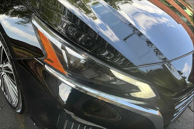 Photo of 2023 Super Black Nissan Altima