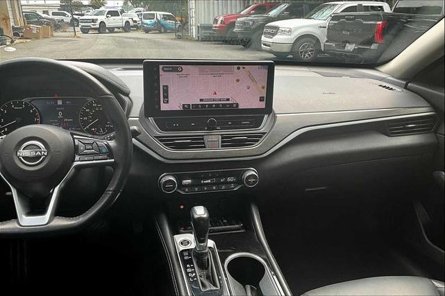 Photo of 2023 Super Black Nissan Altima