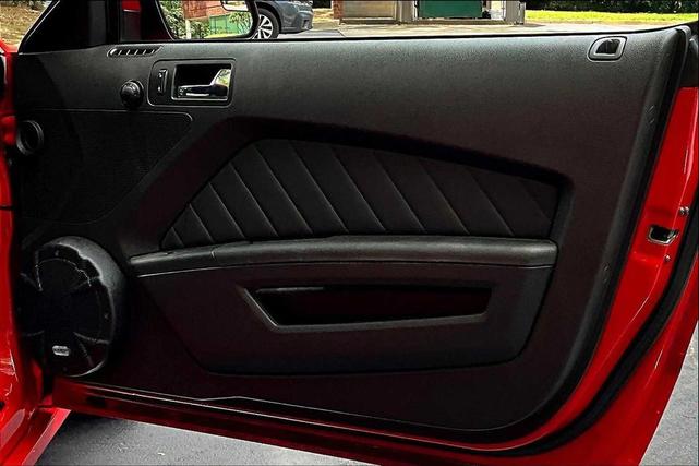 Photo of 2013 Race Red Ford Mustang