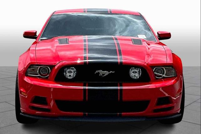 Photo of 2013 Race Red Ford Mustang