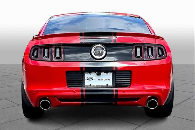 Photo of 2013 Race Red Ford Mustang