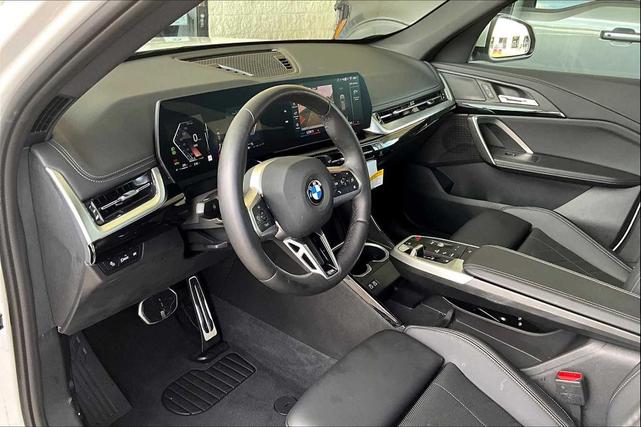 Photo of 2025 Mineral White Metallic BMW X1