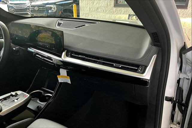 Photo of 2025 Mineral White Metallic BMW X1