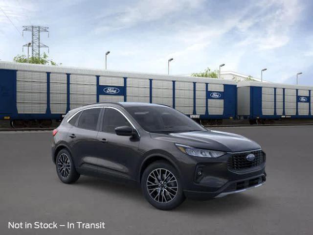 Photo of 2025 Agate Black Metallic Ford Escape PHEV