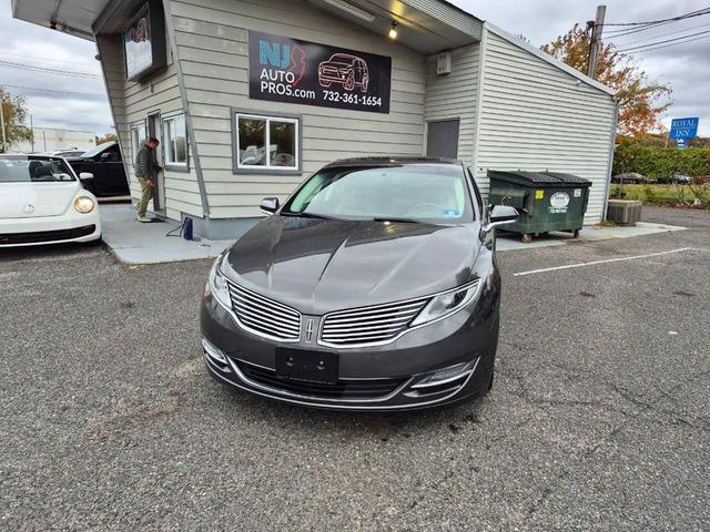 Photo of 2016 Charcoal Lincoln MKZ