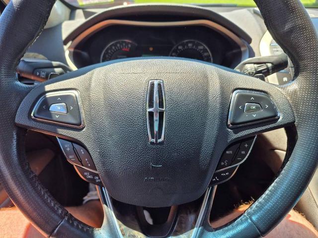 Photo of 2013 Tuxedo Black Lincoln MKZ